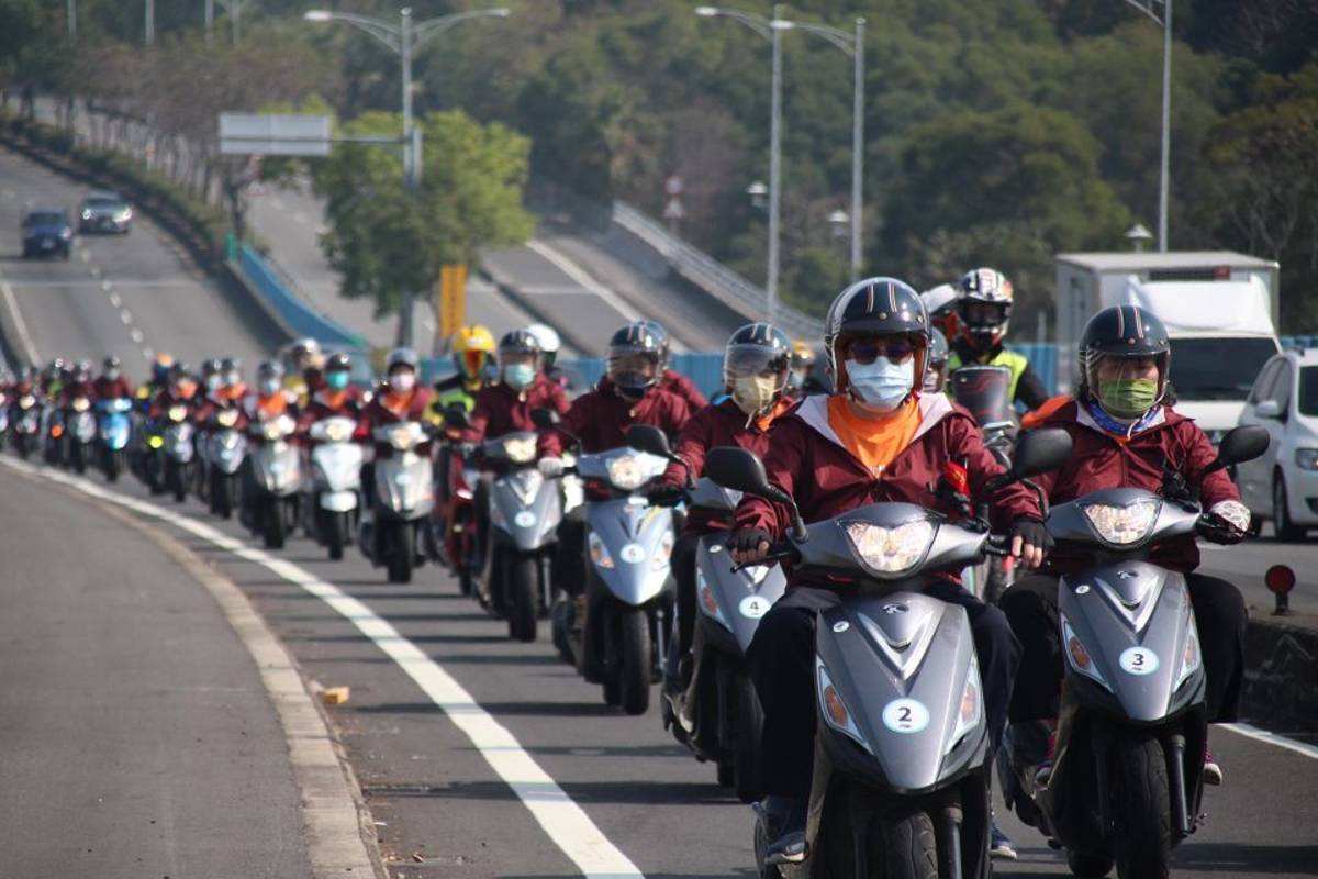 不老騎士10天共1106公里的機車環島公益旅程（圖:弘道老人福利基金會提供）