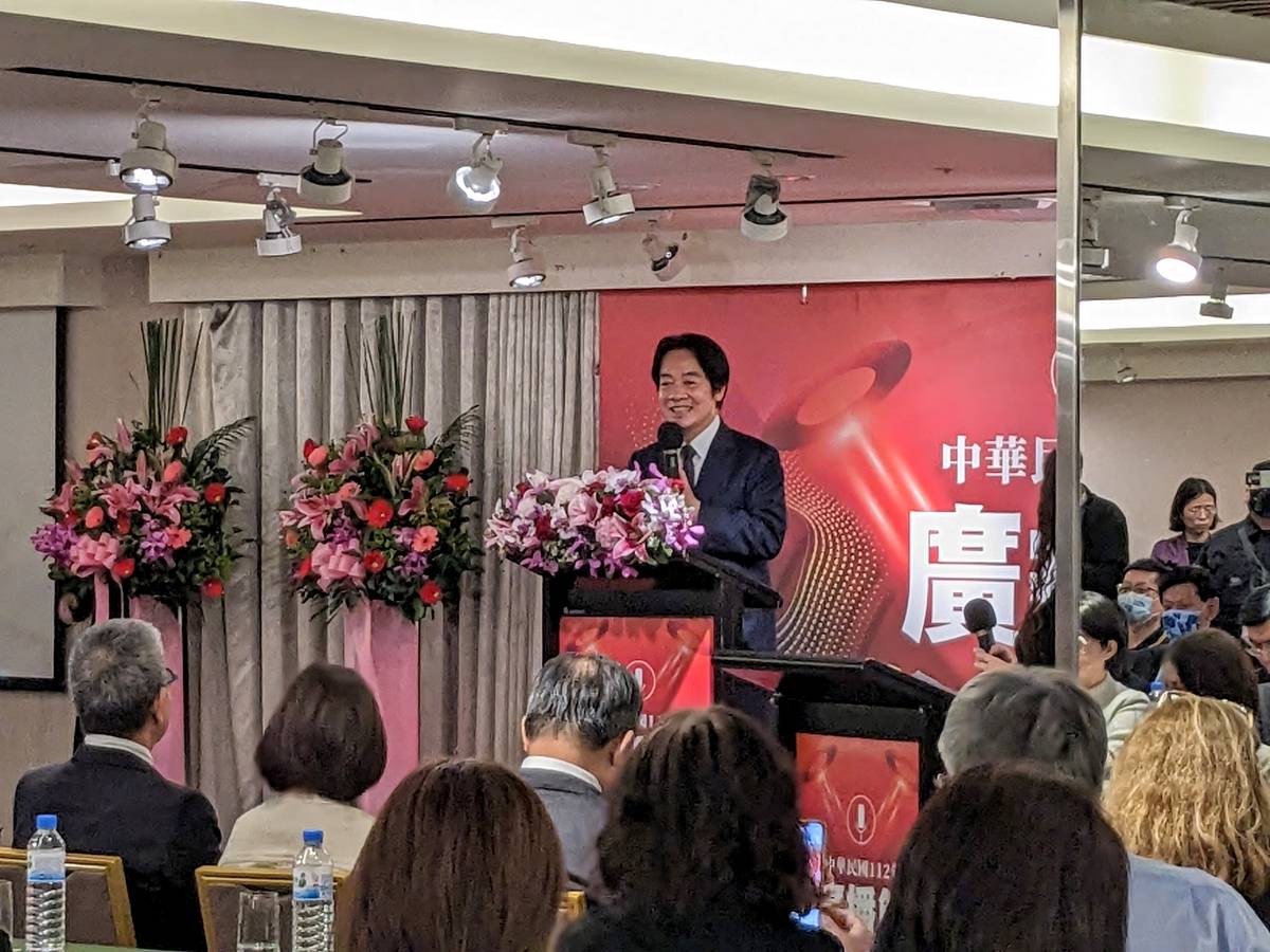 賴清德副總統透露自己曾主持過2年的醫療類型廣播節目，最愛從廣播收聽棒球賽