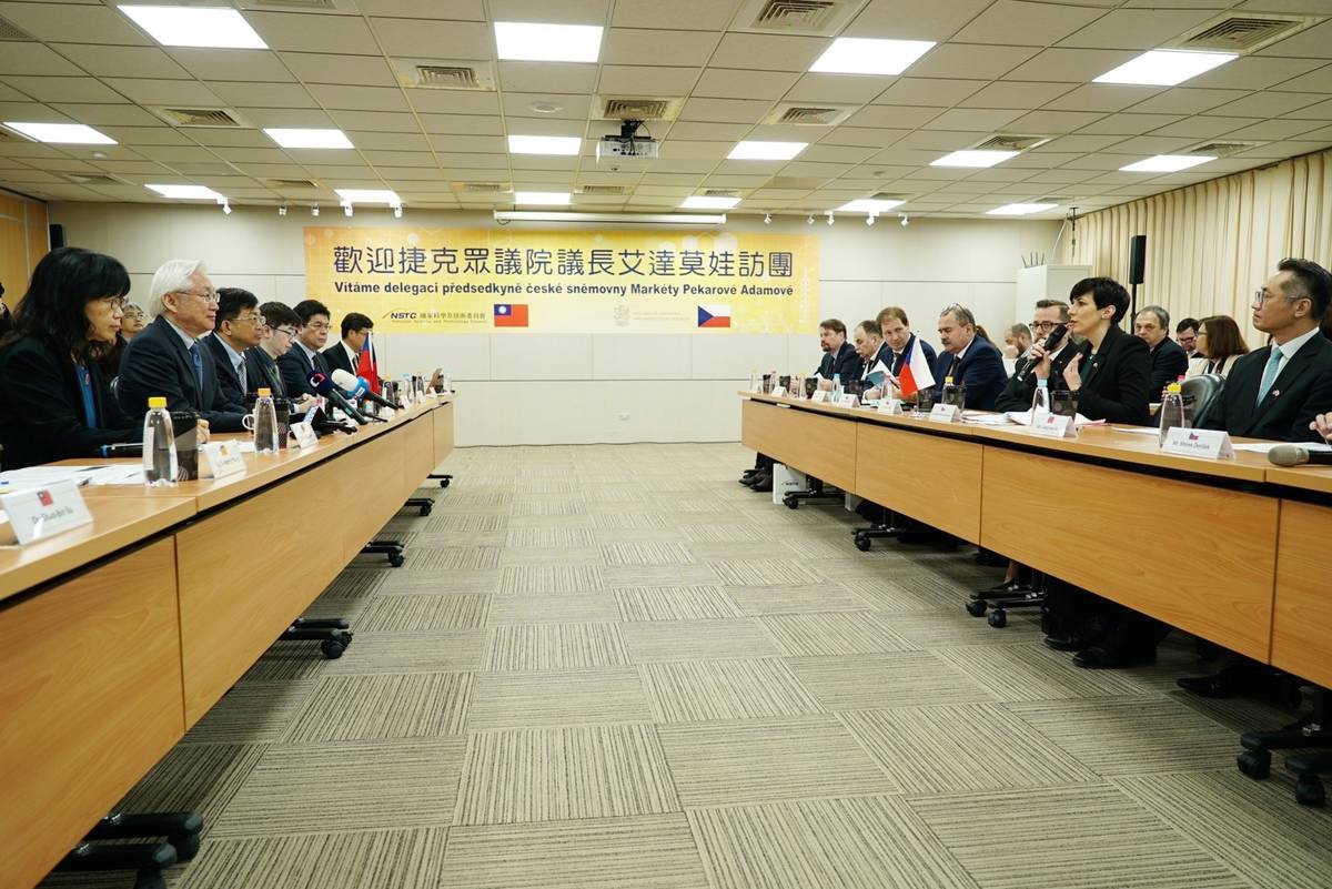 國科會代表與捷克訪團雙方會面。