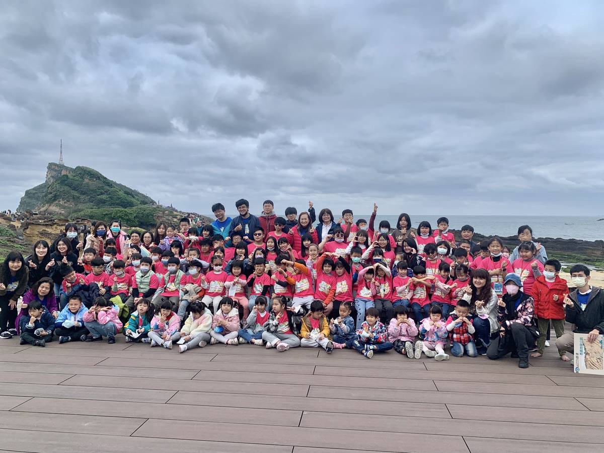 野柳國小地質公園雙語解說 兒童節推廣家鄉多元海洋特色

