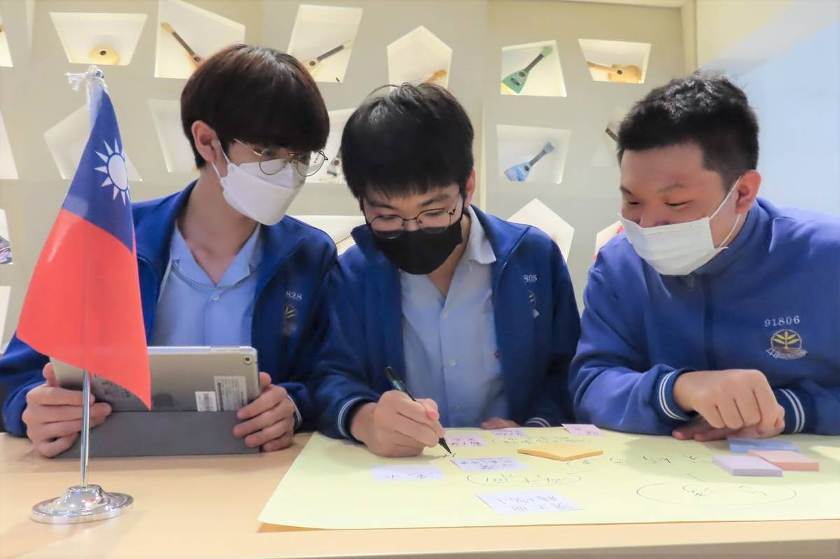 福和國中四年來以社團方式培訓工作坊 招募有興趣的學生參加假日營隊