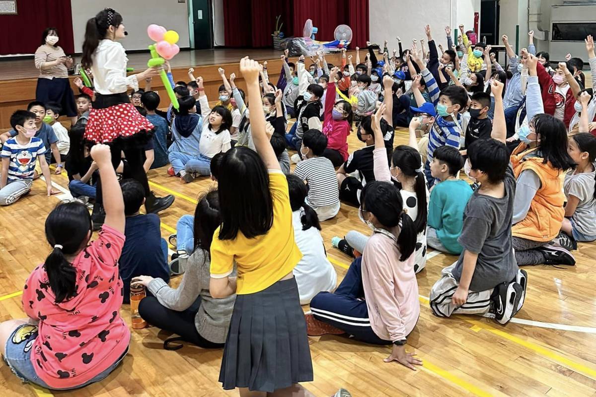 北市義方國小兒童節推出造型氣球DIY活動(照片提供:義方國小家長會)