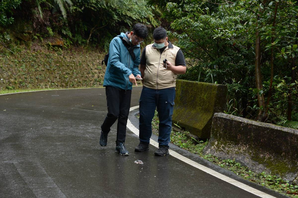 遇到路殺時 可利用手機拍下路殺現場