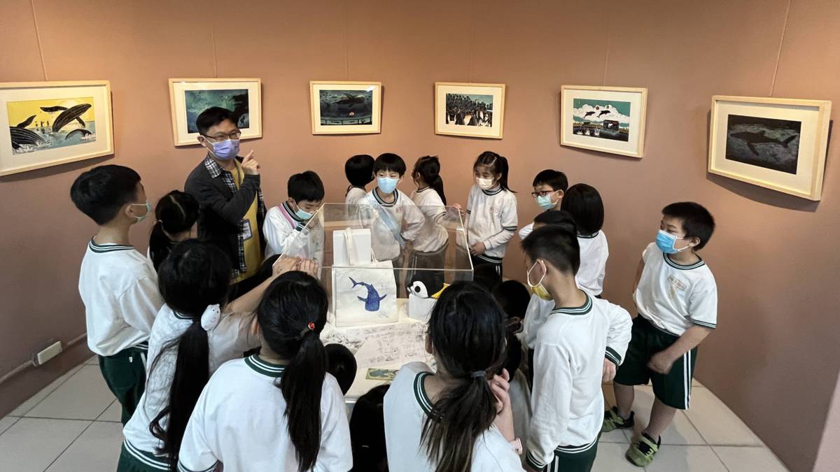 歡迎民眾到圖書館欣賞繪本原畫作品，感受原創繪本與作家手稿魅力