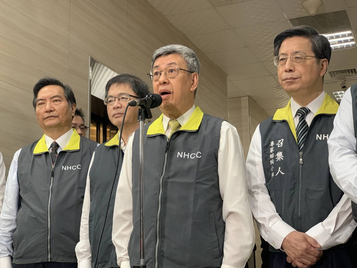 行政院長視察指揮中心 會後進行媒體聯訪