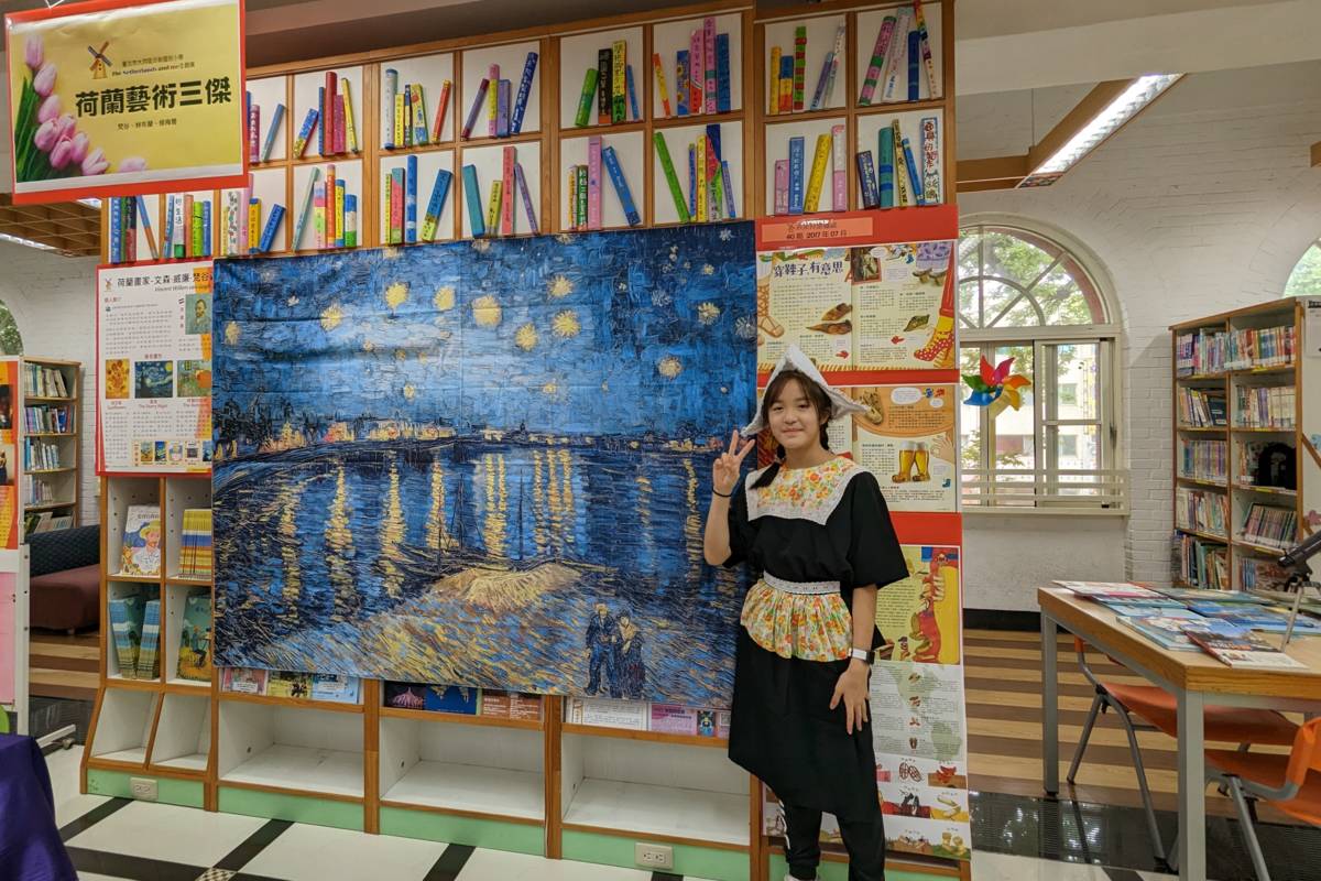 學生陳宥潔特別喜愛荷蘭畫家梵谷的《星夜》畫作