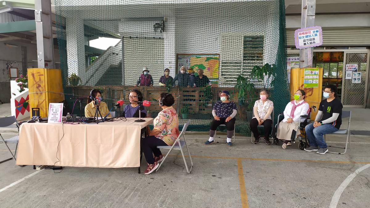 泰安文健站長輩們分享故事