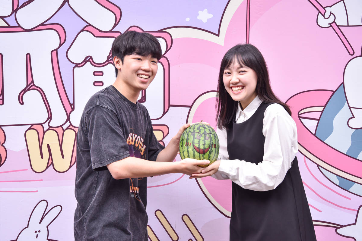 西瓜節為專屬師大人的節日，而「西瓜傳情」是師大人的傳統 (臺師大提供)