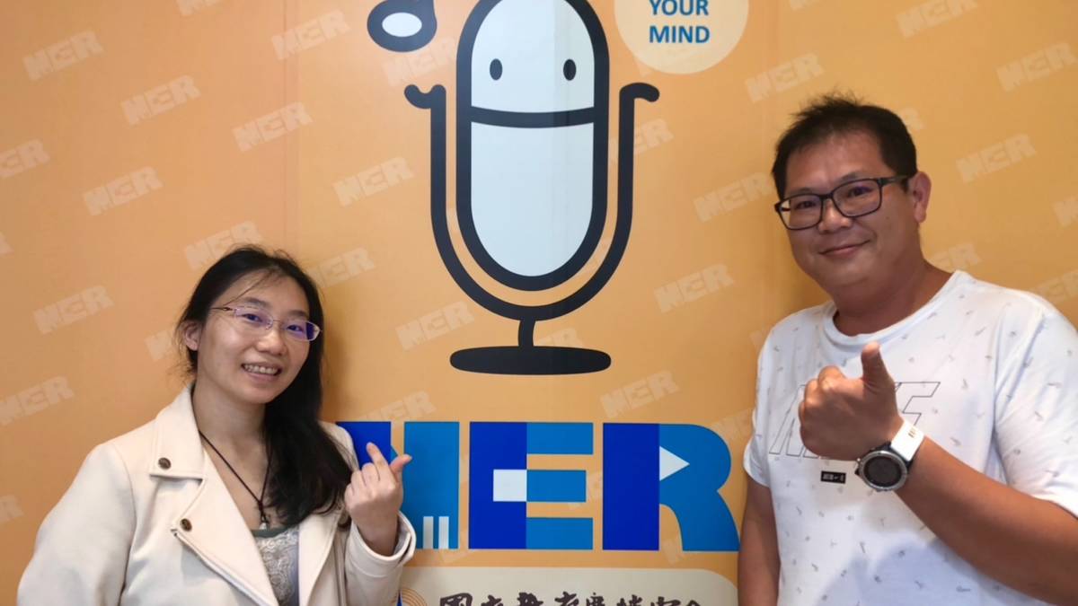 姿嘉麗植萃有限公司執行長 賴思嘉(左)