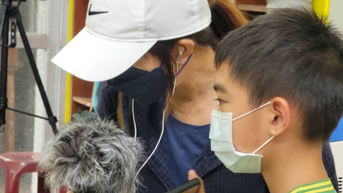 大寮忠義國小眷村美食-林娟主持人與陳柏愷同學