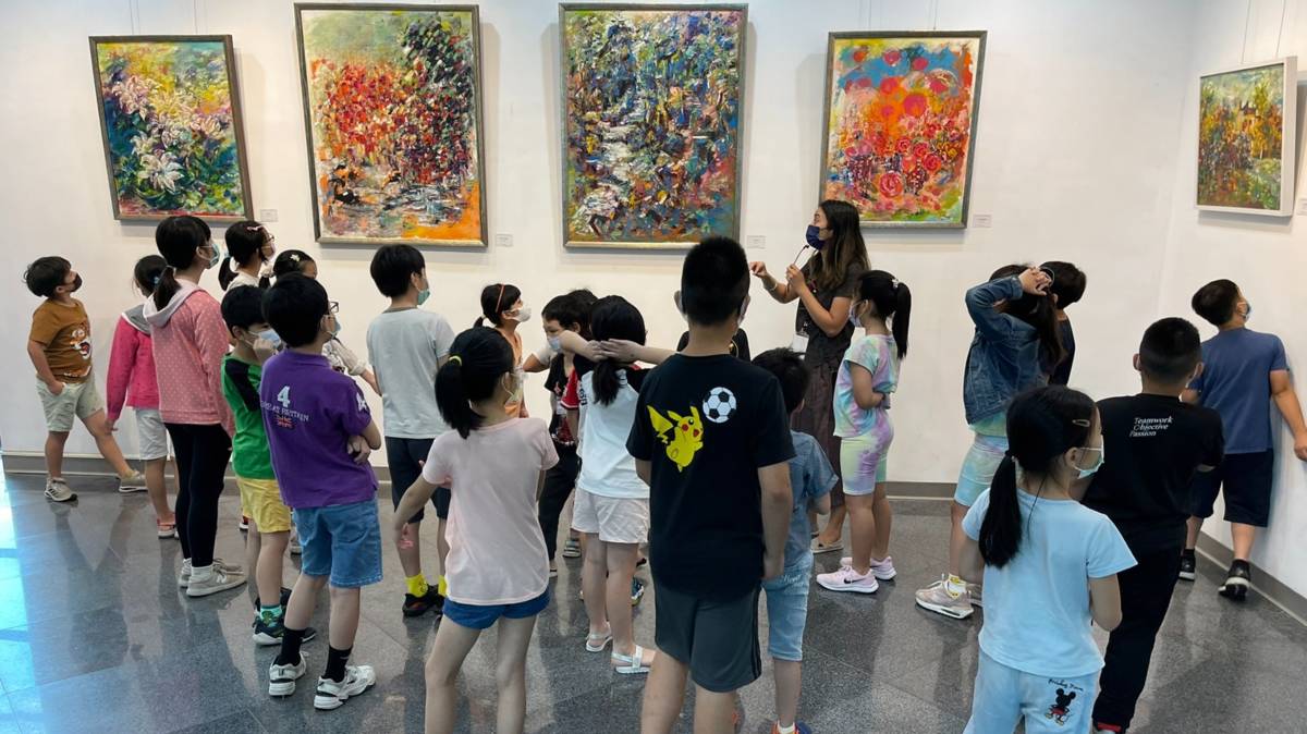 屯藝中心暑期課程結合中心當期展覽，以多元角度欣賞藝術.培育文化素養。