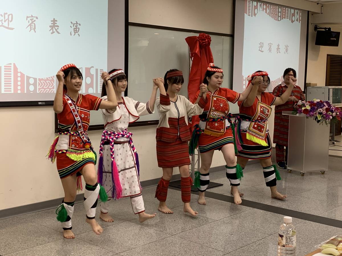元智原住民族學生表演舞蹈 (元智提供)