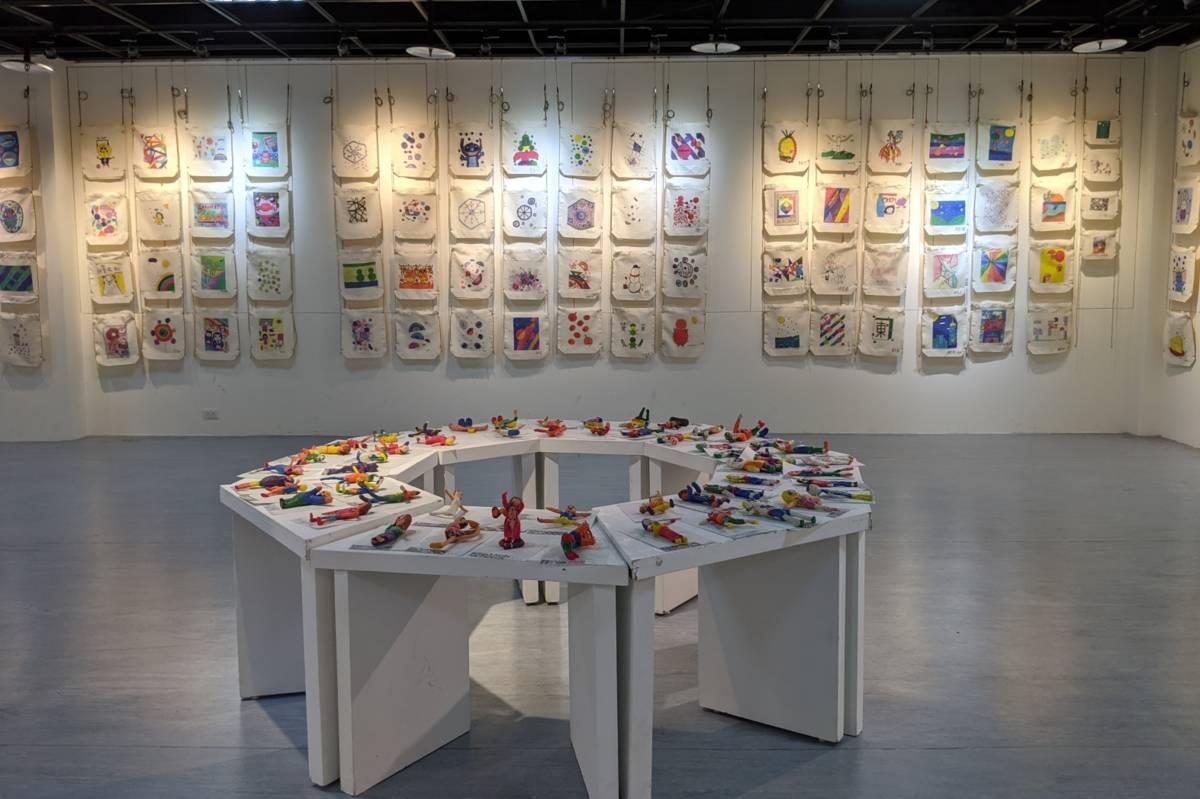 東門國小「媒感‧美感－第77屆畢業生藝術學習歷程美展」在臺北市青發家教中心5樓藝文沙龍展出