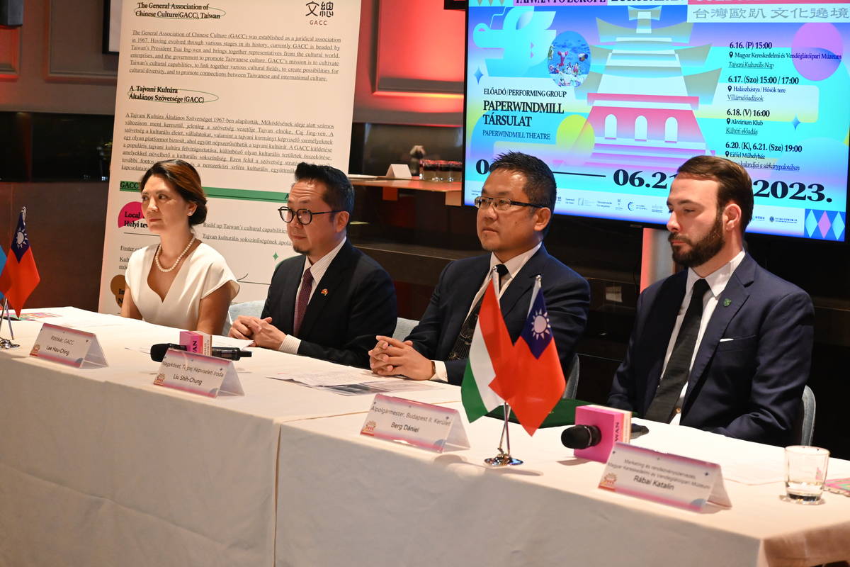 台灣的文化總會與紙風車劇團前往舉辦「台灣歐趴 文化遶境」藝術巡演舉辦記者會 (文總提供)