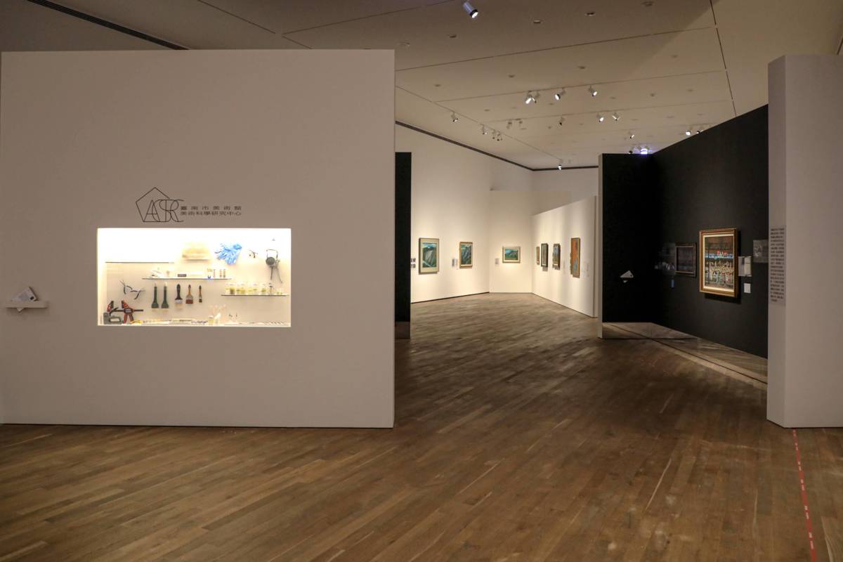 向在地藝術家致敬 南美館推出春源畫室、翁崑德修護展