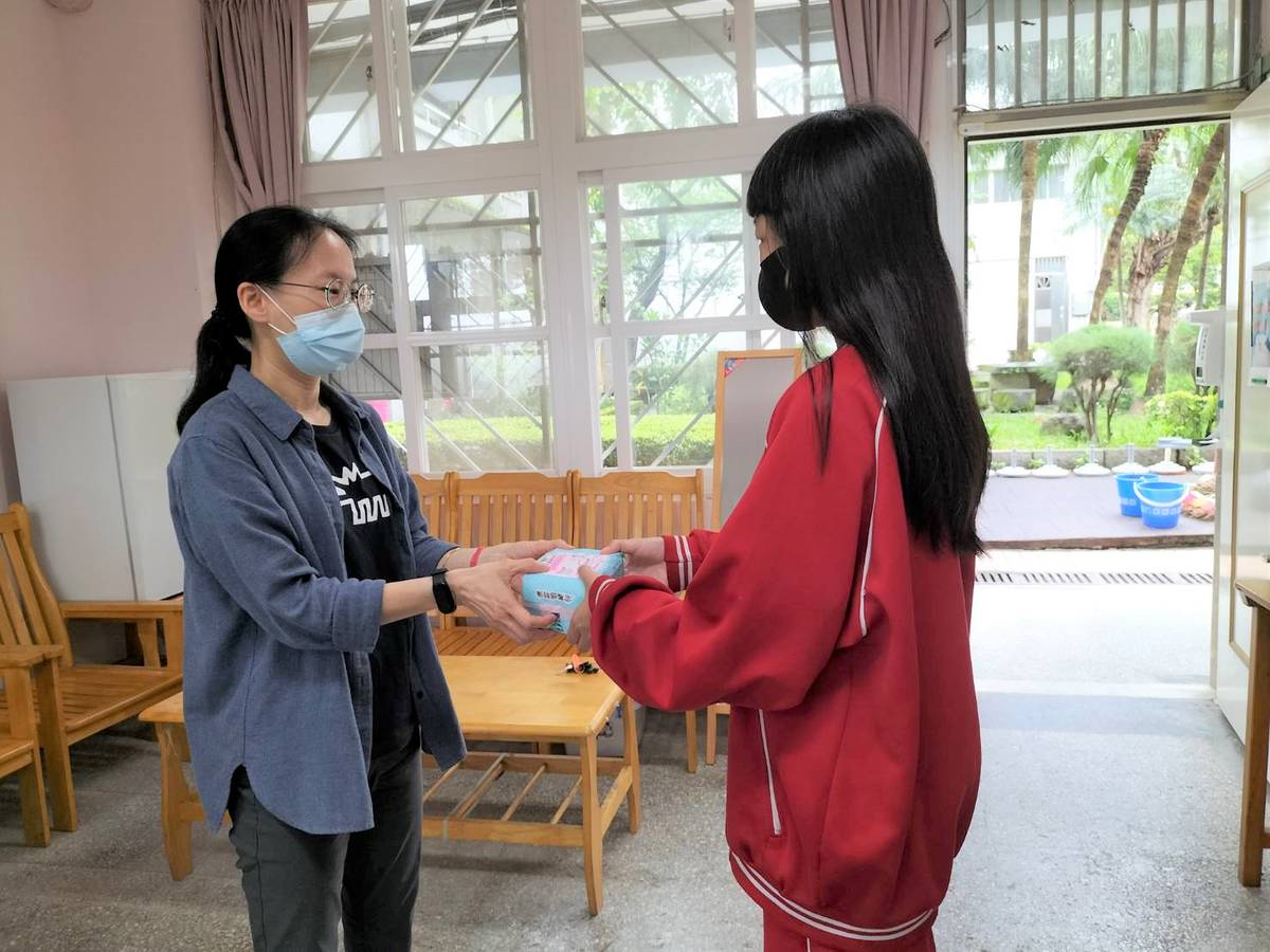 新北市與花王合作將生理用品送到57所偏遠學校