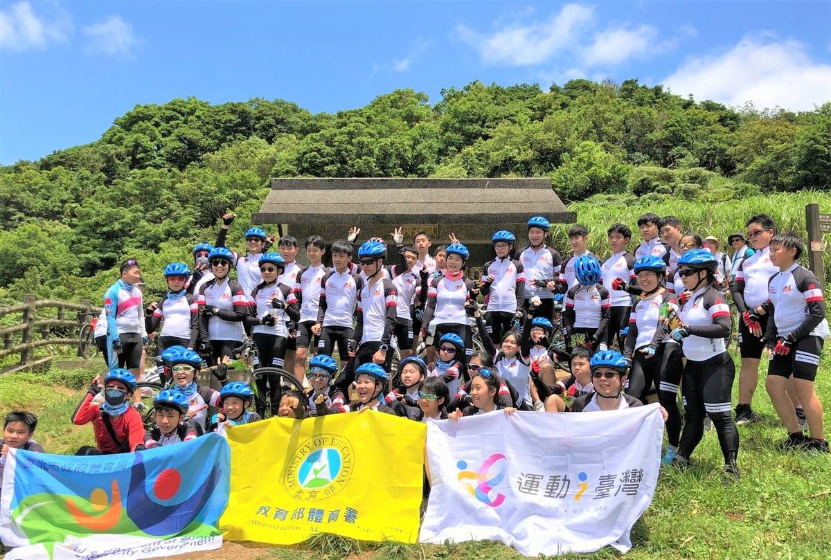 臺北市中正、南門、弘道三所國中親師生單車環島隊伍，今年暑假挑戰壯遊
