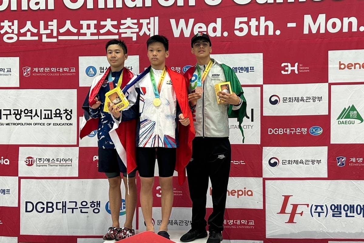 臺北市代表隊游泳選手甘泳承奪得男子組個人項目4面金牌