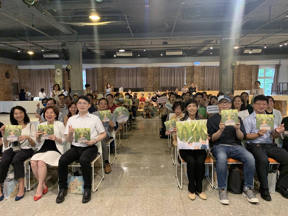 林務局推國產材主題創作繪本 《外公家的小木貓》正式出版