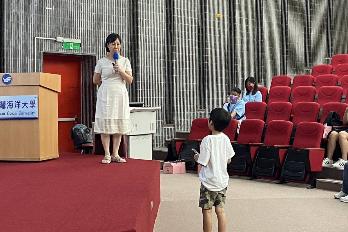 李秀敏博士與學生互動問答。