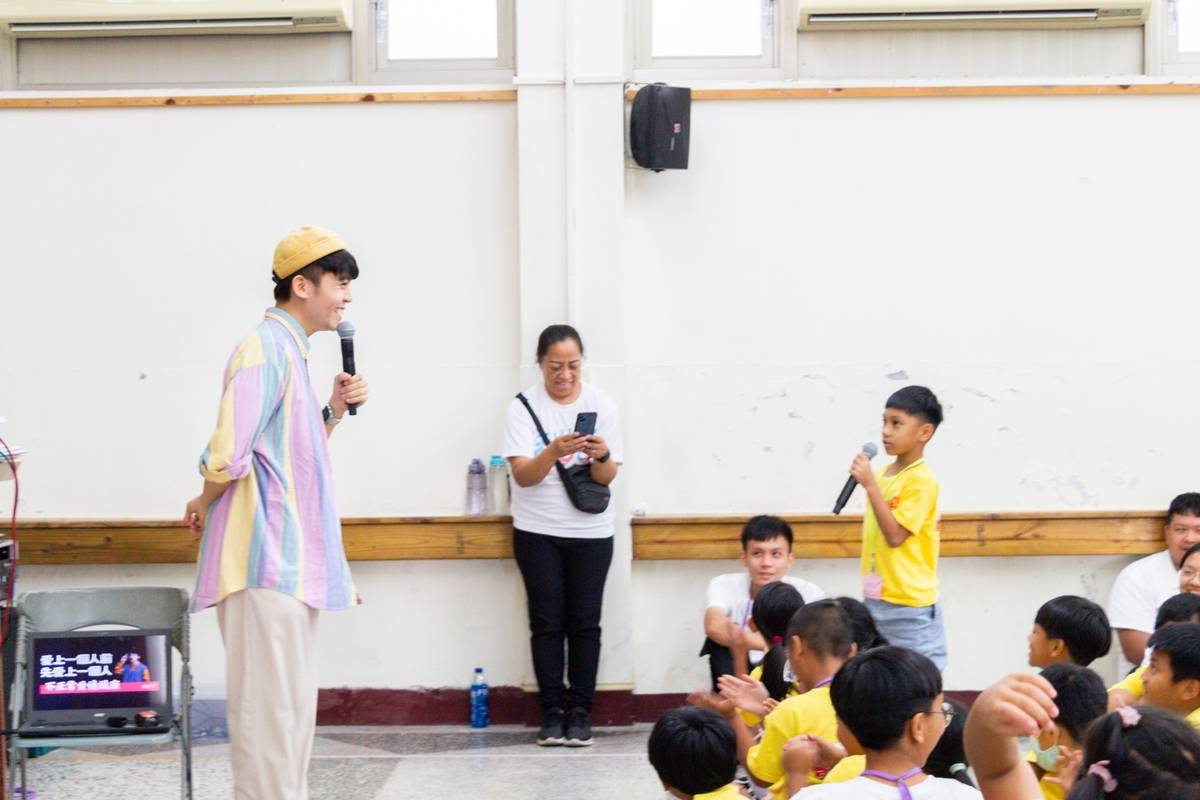 黃豪平與學子交流互動