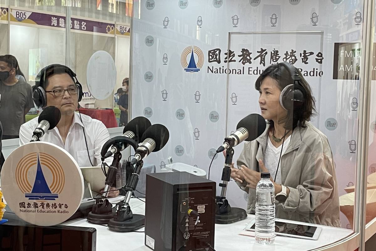 國科會科學教育實作學門召集人，同時也是彰化師範大學生物學系特聘教授鄭夢慈，在教育電臺Open Studio分享如何善用遊戲和科技軟體，促進科普學習。