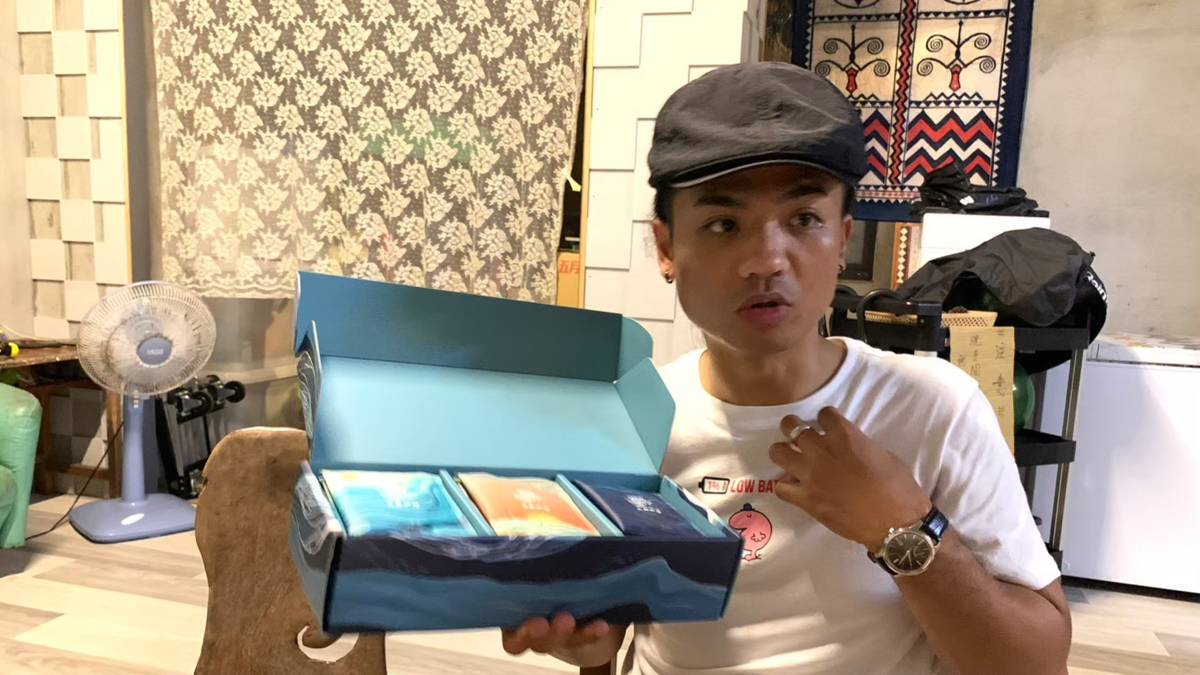除了郵差身分外，Laiyu 偉駿 也是浪頭咖啡 咖啡師