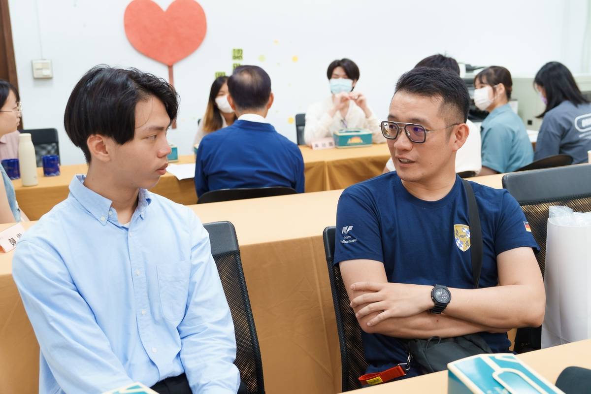 錄取清華大學的余起祥感謝認助人長期幫助，讓他能投入在最愛的足球和音樂