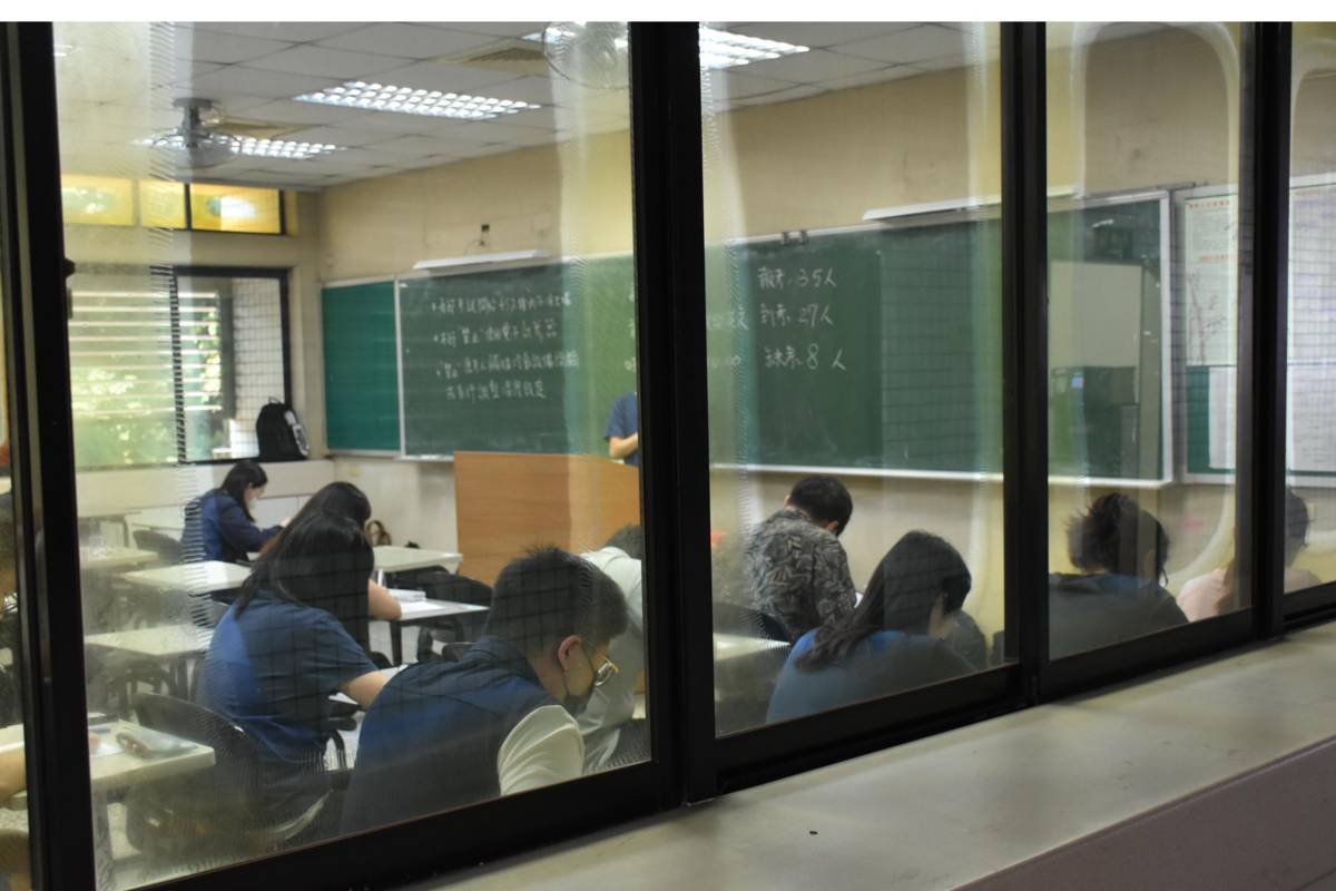 國家考場應考人應試畫面。（圖為考選部提供）