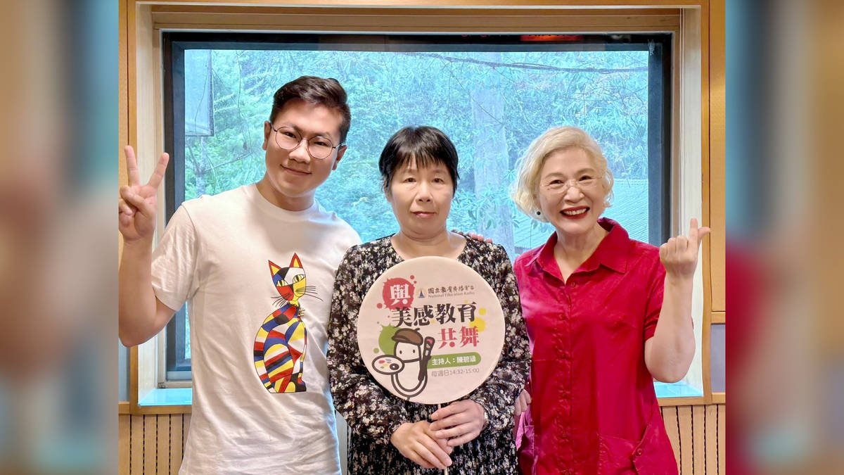 假聲男高音朱育陞與李玲芬女士