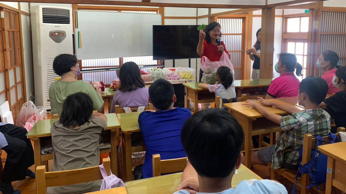 徐儀錦老師擔任客語教師多年，視客語傳承為己任