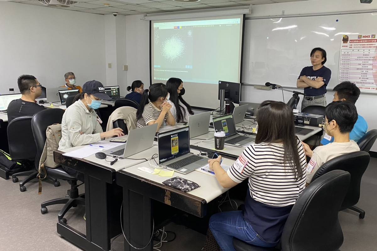 柏拉圖譜創發人鄭振和博士說明MMX模組加乘加倍學習成效