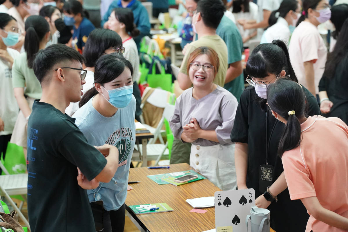 學員參與討論