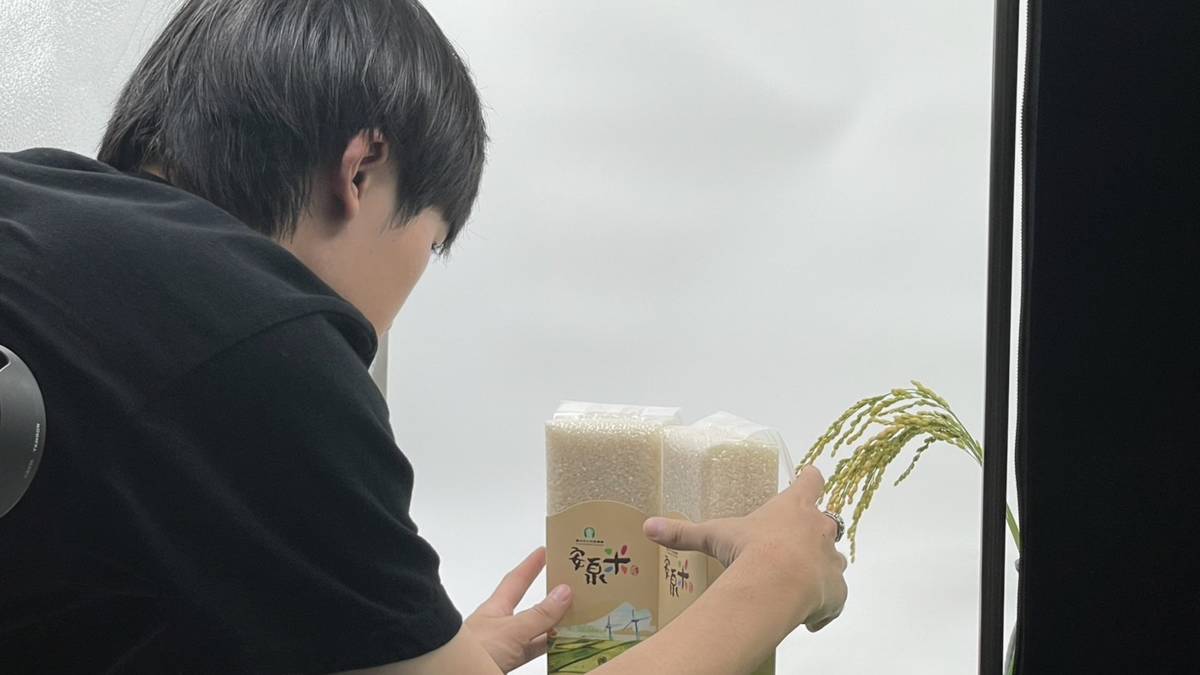 勤益文創系同學