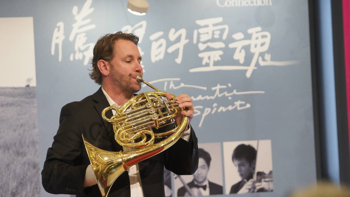 現任洛杉磯愛樂法國號首席安德魯．貝恩(Andrew Bain)