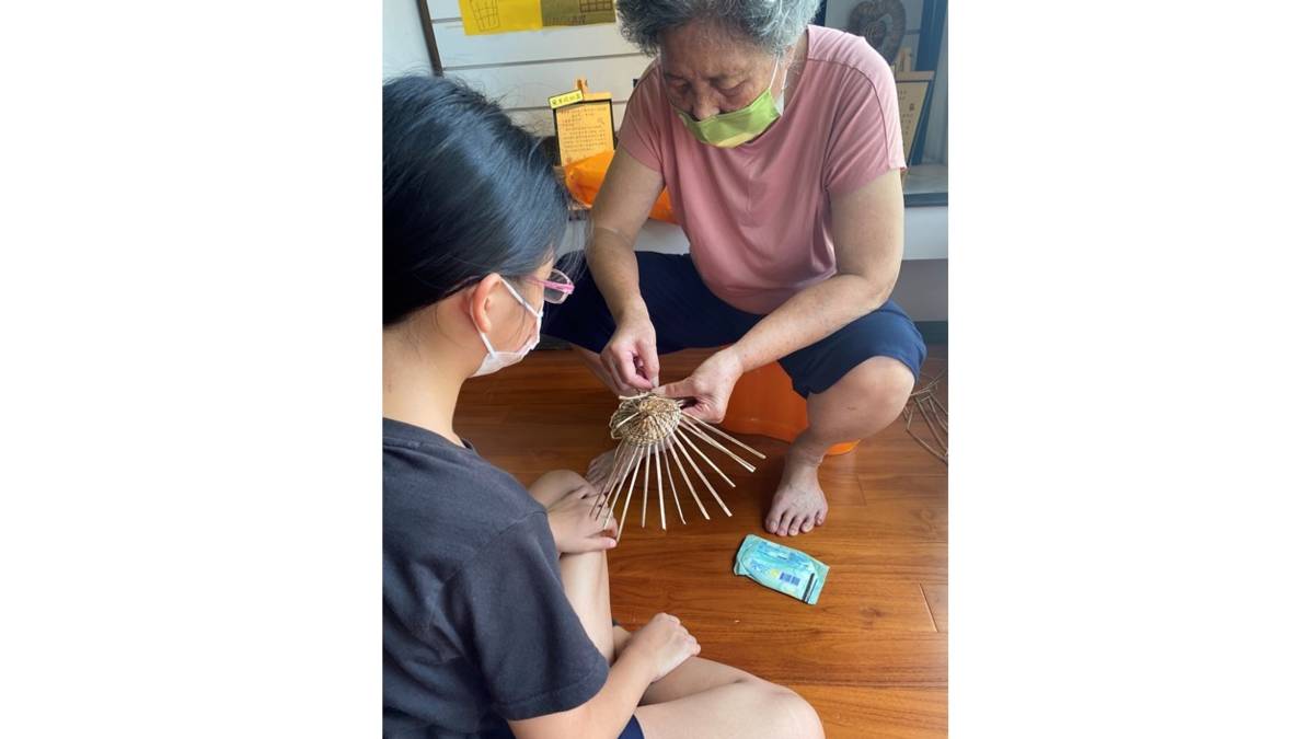 代間傳承藺草編織