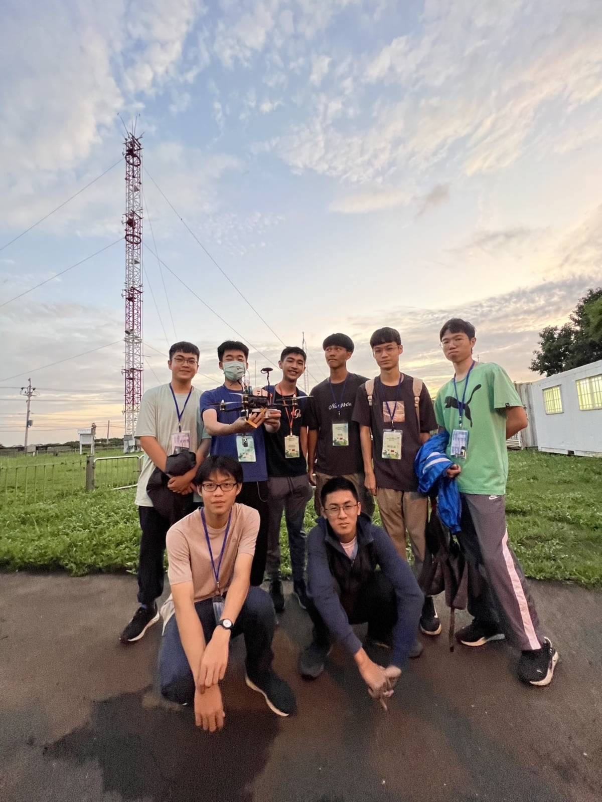 (前排左起)吳俊賢、陳柏宇、(後排左起)陳宥勳、楊爵禧、何亮宏、楊佾、陳宥潾、張嘉宸
