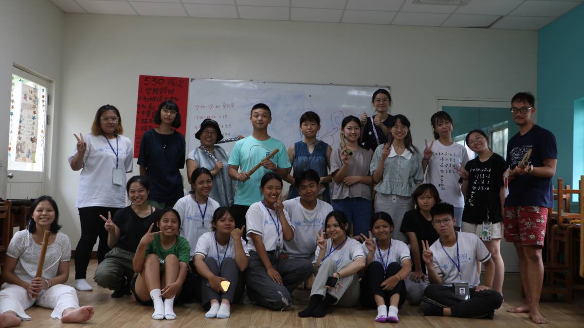 營隊籌備期間，透過團體動力的活動讓北藝大學生與延平鄉大專生互相熟悉（郭庭耘 攝影）