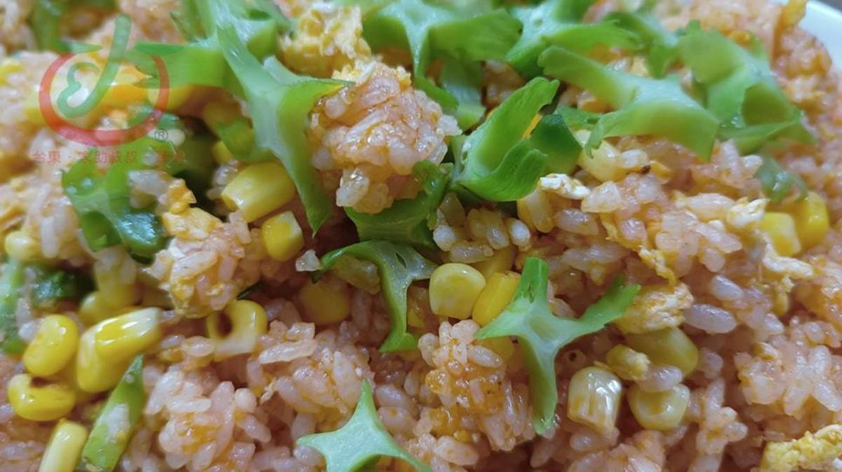 許多小小綠星星，營養滿分的翼豆炒飯