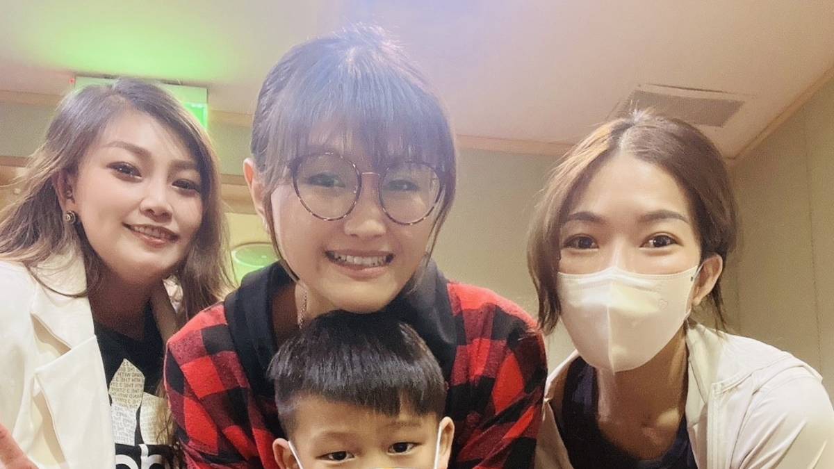 亞鈺、海倫和兒子、玉水