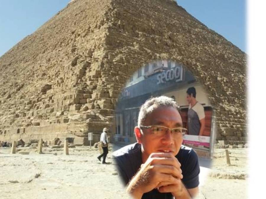 埃及 探索古文明 遠眺金字塔喝香檳