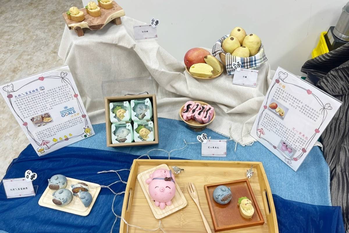 國立臺東專科學校由食品科技科老師康永岳、五年級學生藍光杰組隊參加「築夢盃中式麵點伴手禮競賽」，摘下大專職業社會組全國金牌。