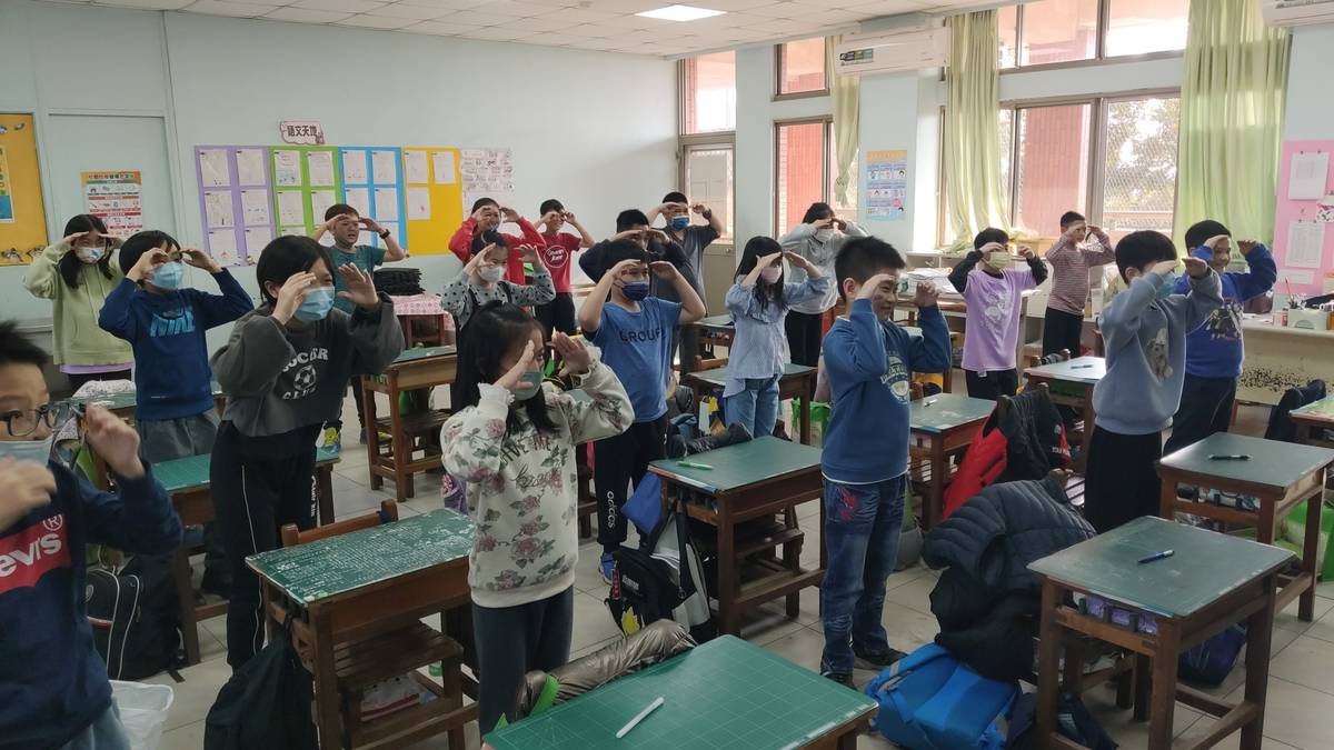 「111學年度健康促進學校輔導計畫前後測成效評價成果報告」特優-嘉義縣中埔鄉和興國小-上課前護眼操 跳一跳 動一動