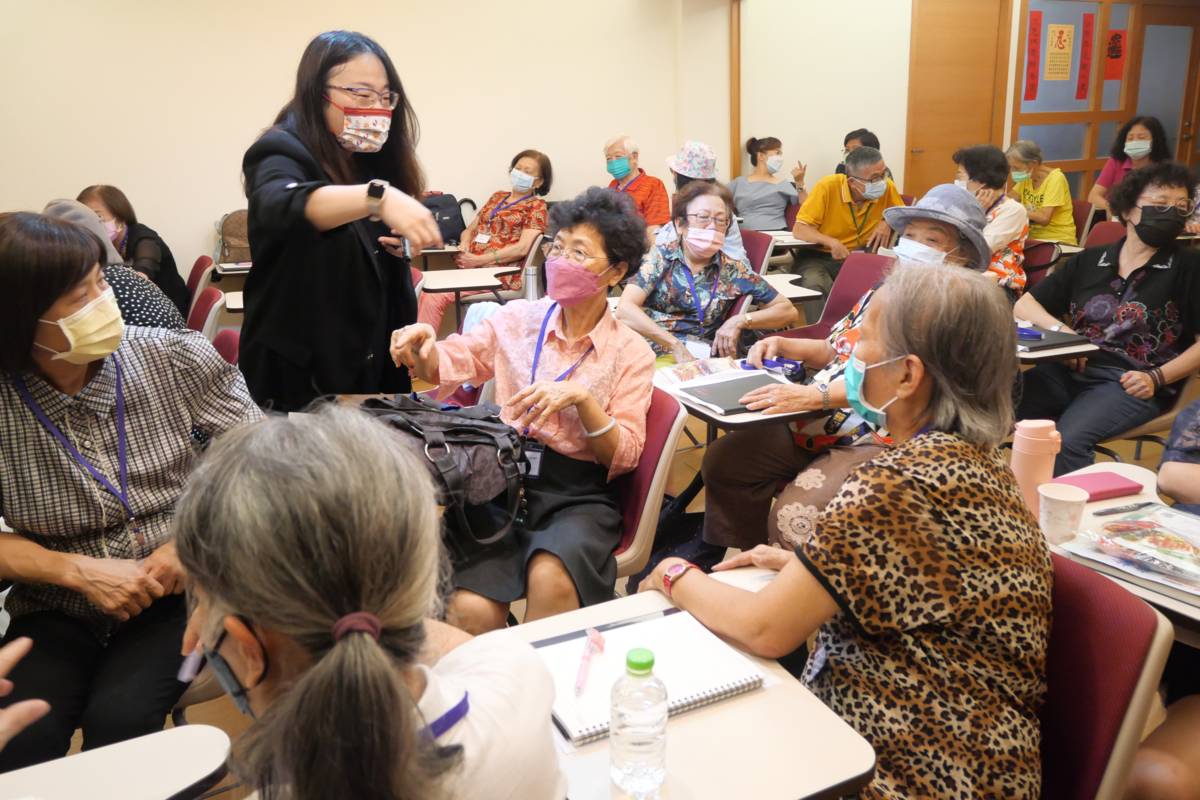 紫丁香婦幼關懷協會經常舉辦演講與志工活動，出席踴躍。(紫丁香婦幼關懷協會提供)