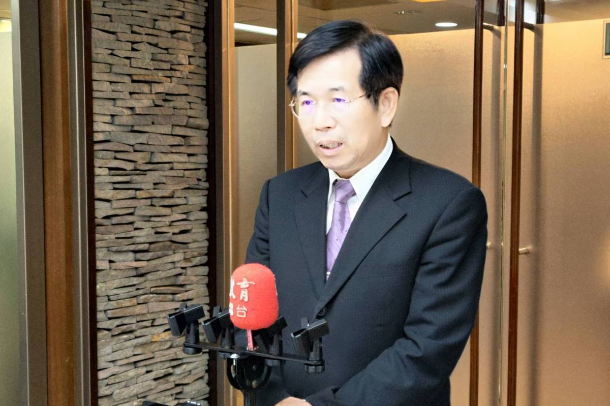 教育部部長潘文忠接受媒體聯訪