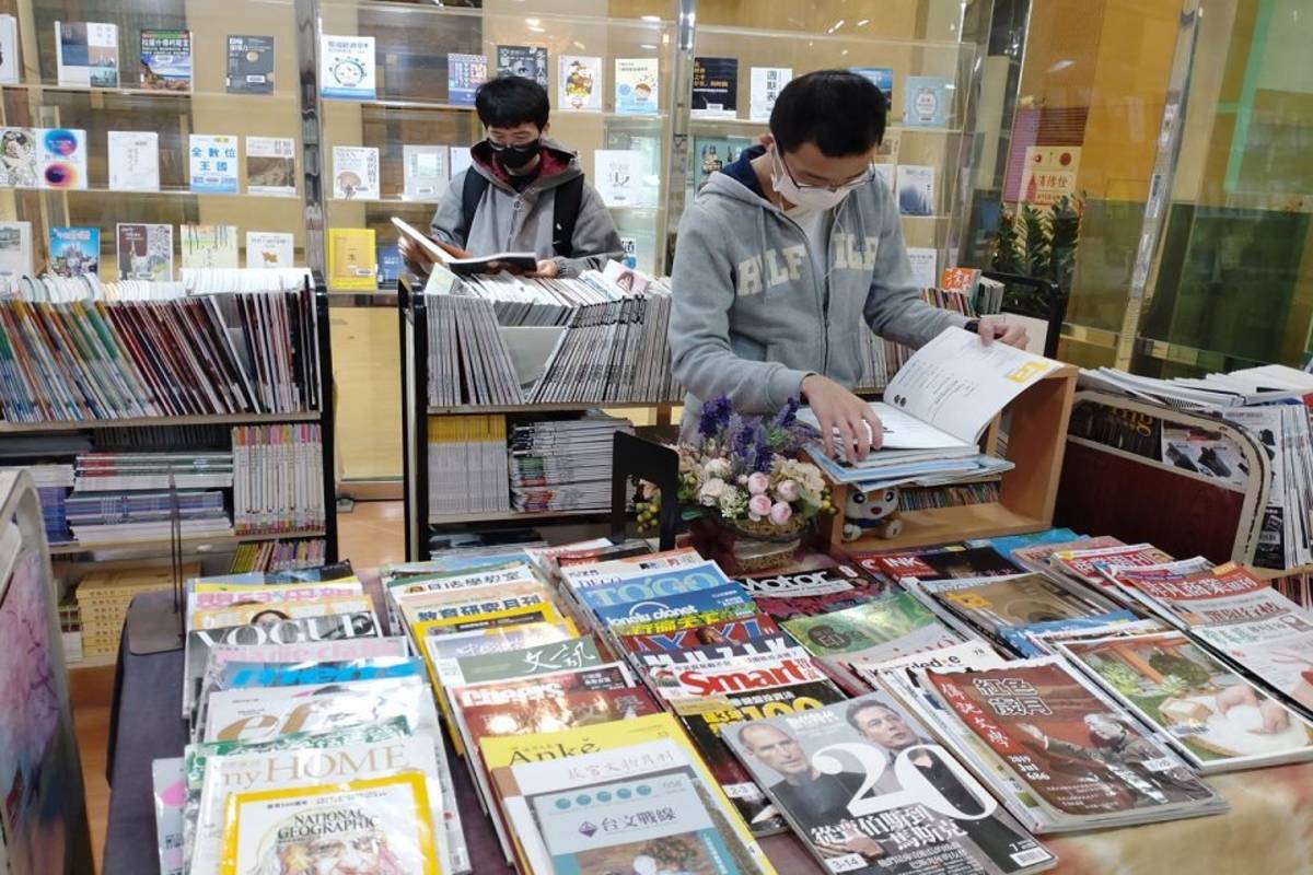 葫蘆墩分館辦理「二手雜誌的春天」活動（圖:文化局提供）