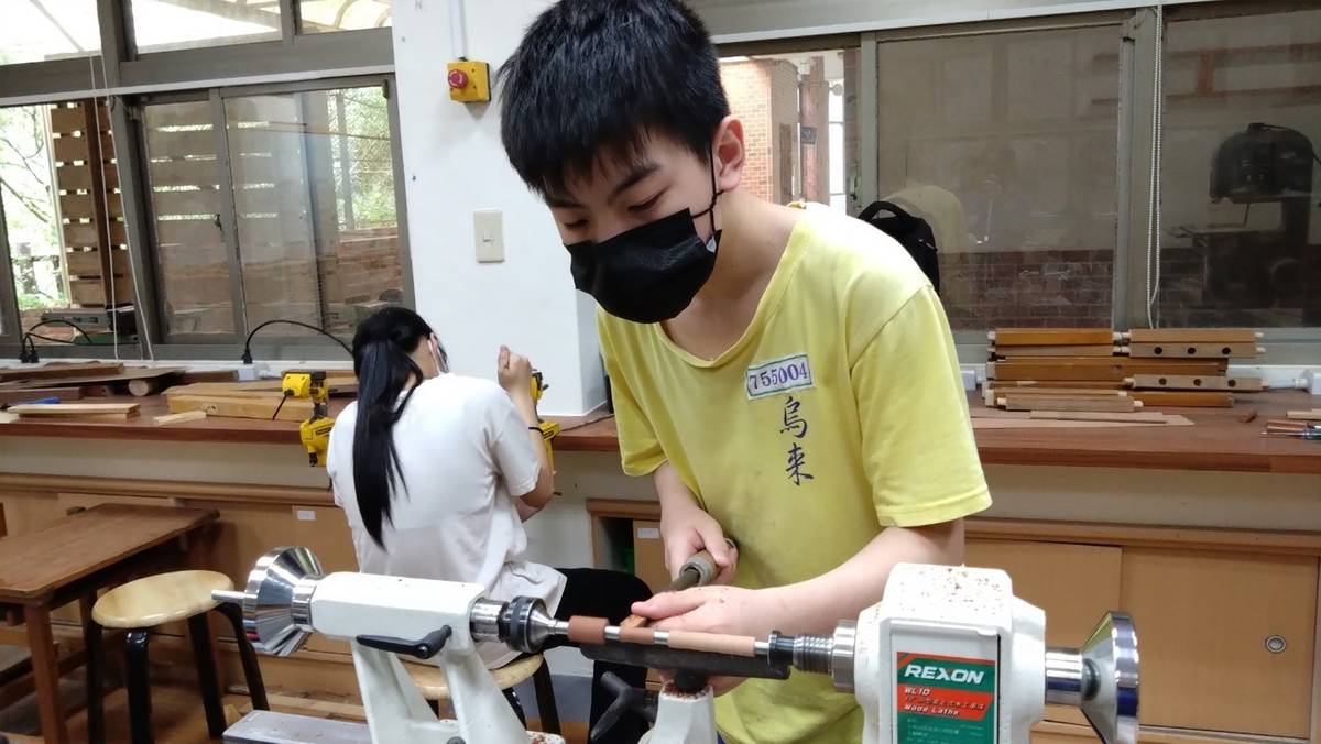 六年級甲班手工筆課程