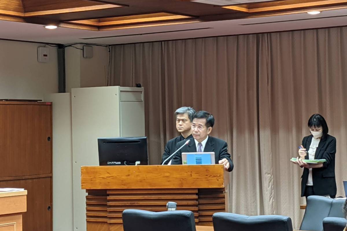 教育部部長潘文忠11日赴立法院備詢。
