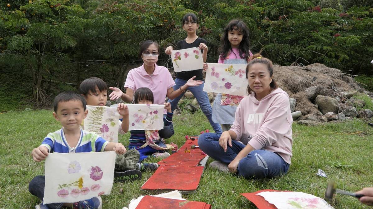 新社各種職人推出DIY體驗活動讓遊客有更豐富的體驗(圖片來源：林敬醇提供)