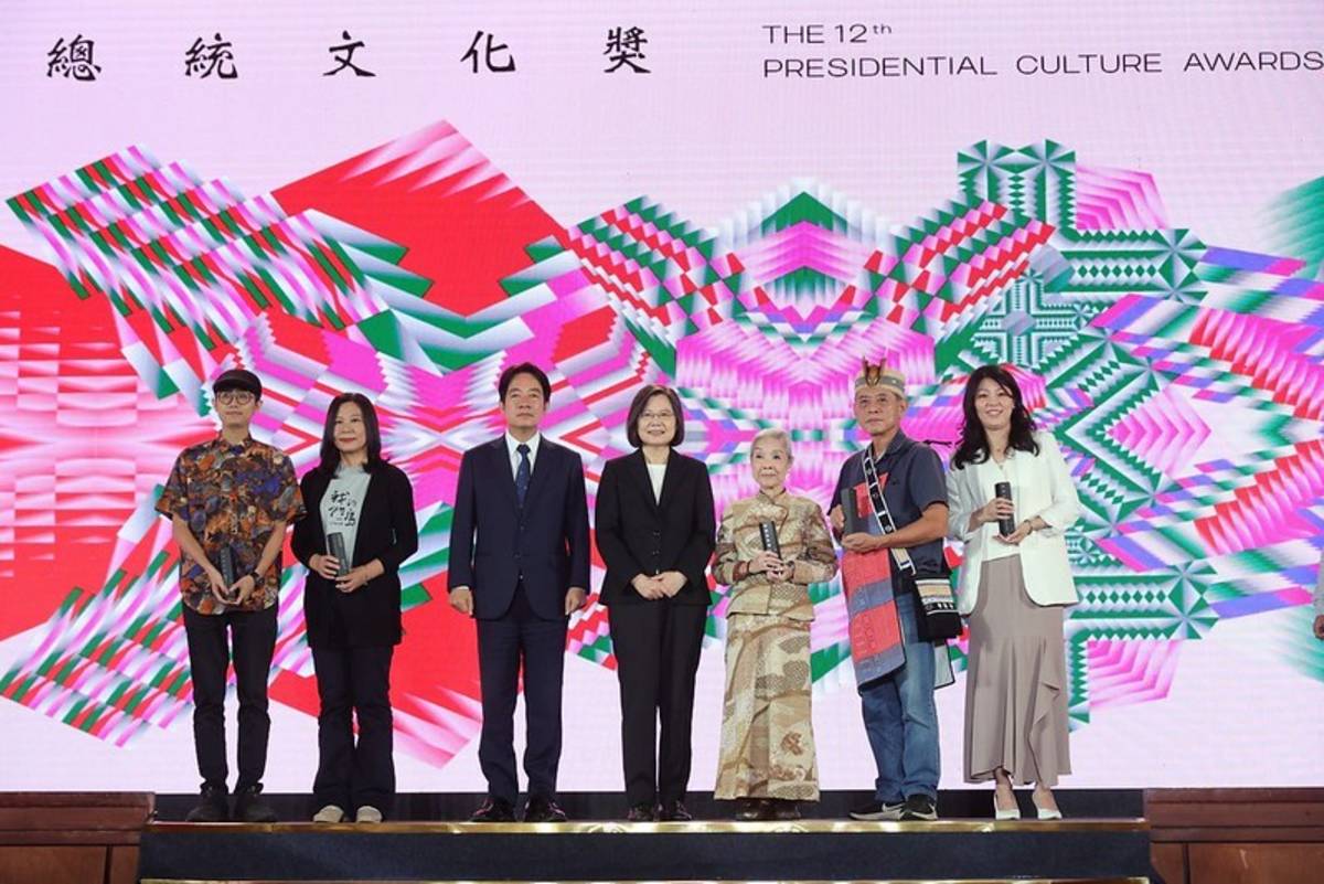 蔡英文總統今（17）日下午偕同賴副總統出席「第十二屆總統文化獎頒獎典禮」